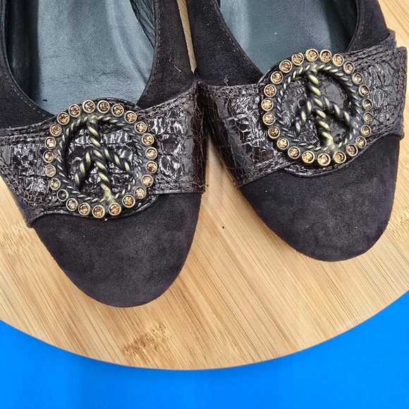 Donald Pliner Couture Suede Leather Flats Embellished Buckle Slip On Shoes - Picture 10 of 10